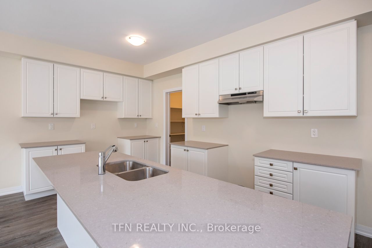 185 Bedrock Dr, #3