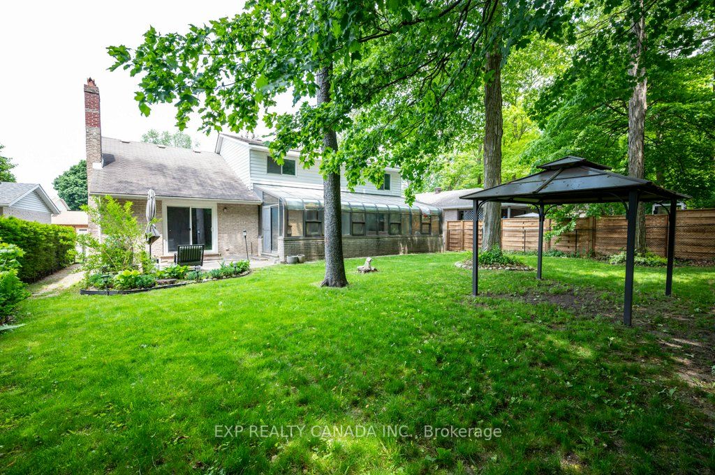 281 Parkmount Dr