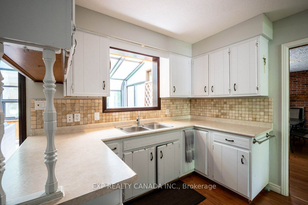 281 Parkmount Dr