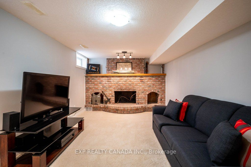 281 Parkmount Dr