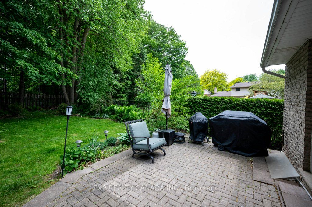 281 Parkmount Dr