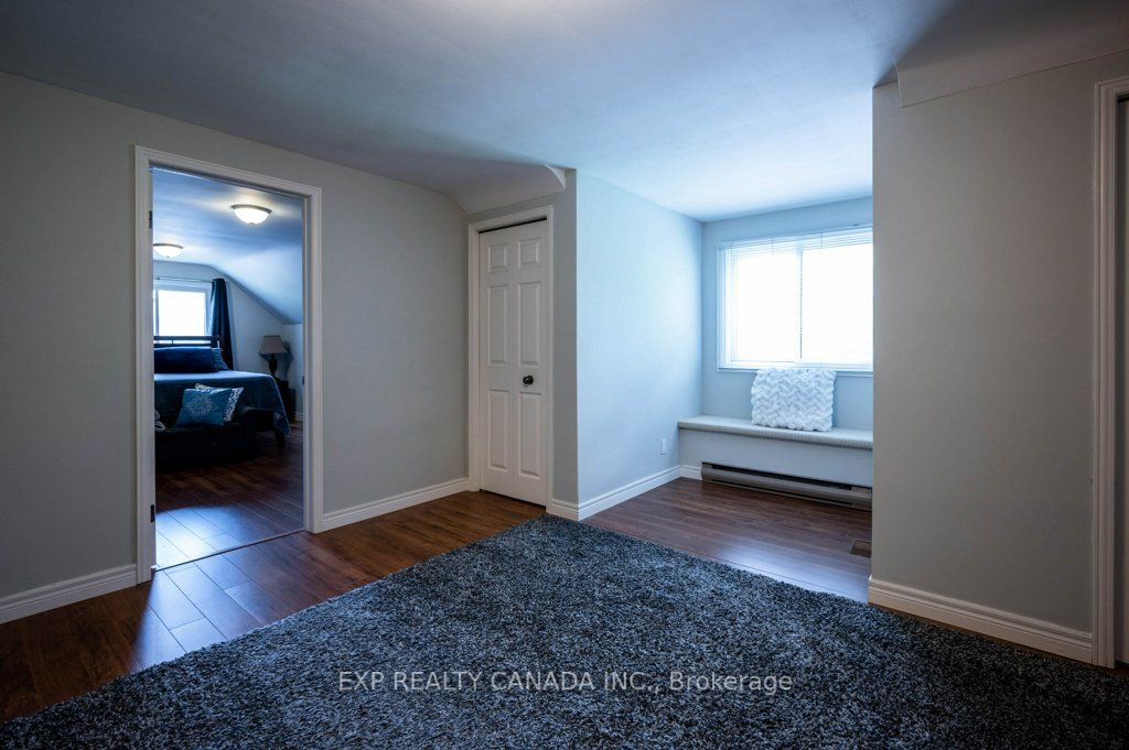 281 Parkmount Dr