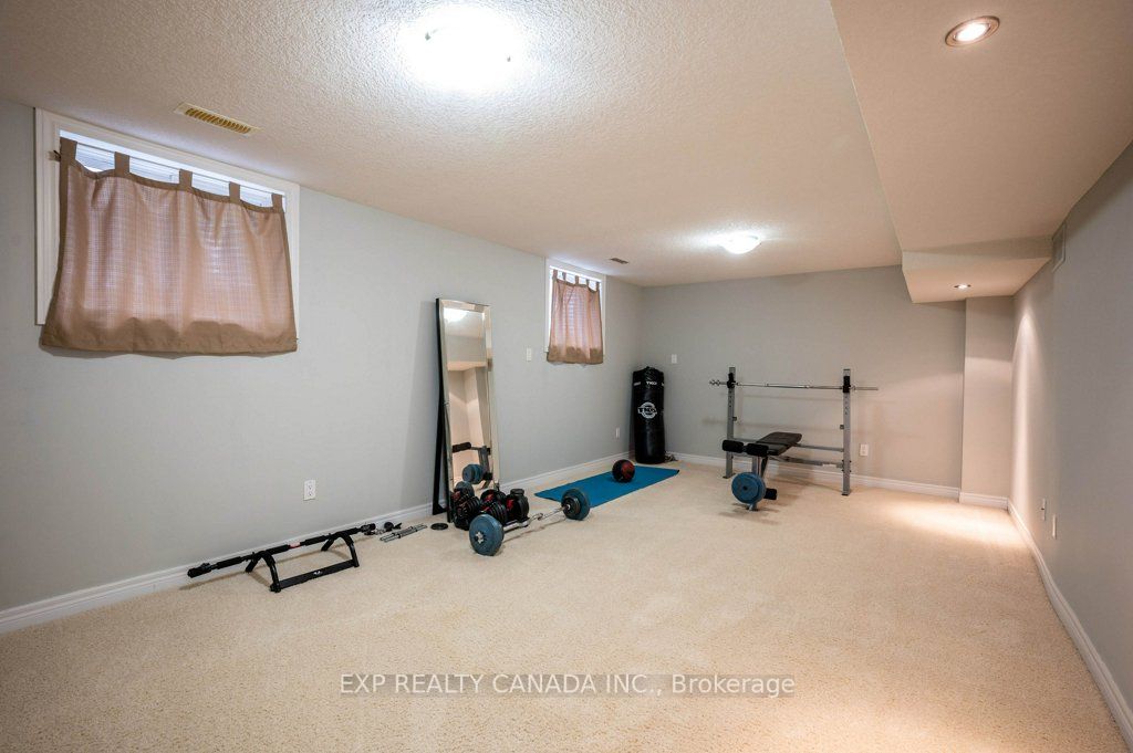 281 Parkmount Dr