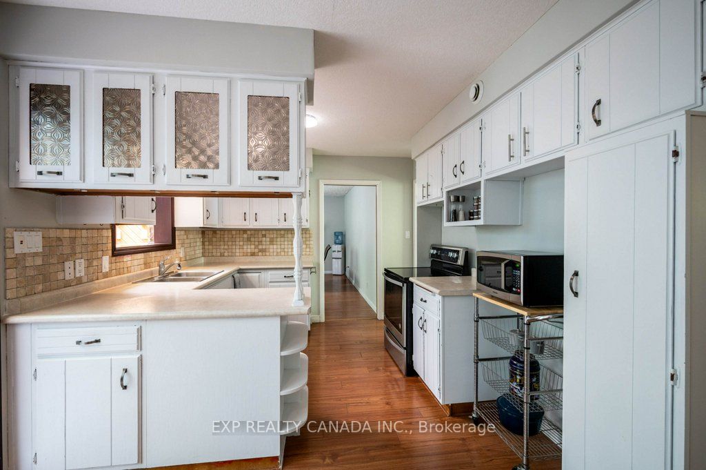 281 Parkmount Dr