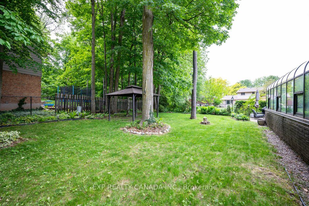 281 Parkmount Dr