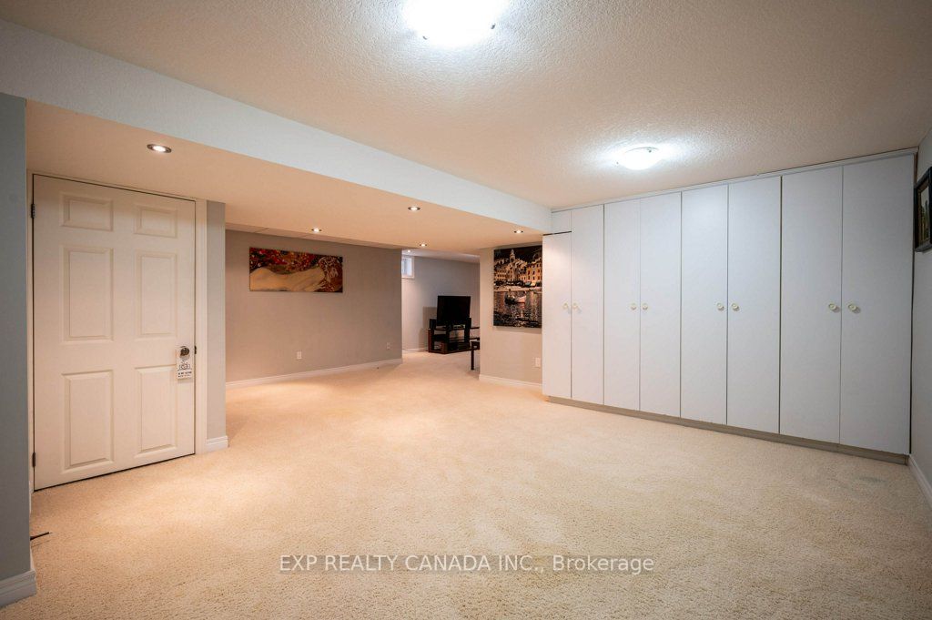 281 Parkmount Dr