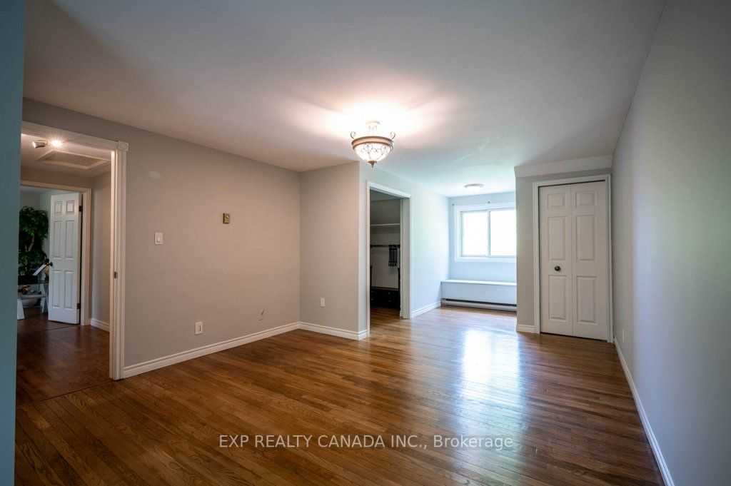 281 Parkmount Dr