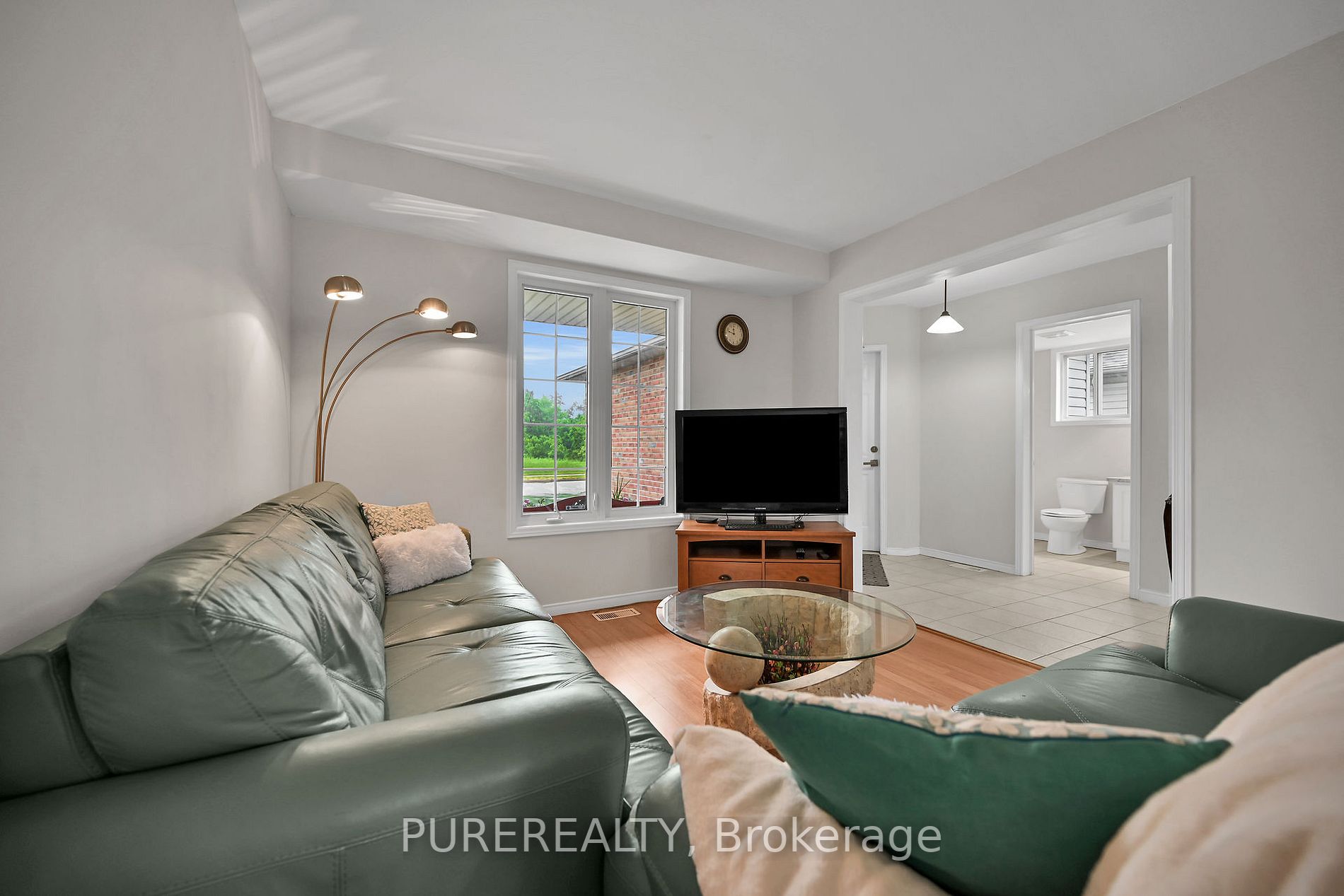 5 Longview Dr