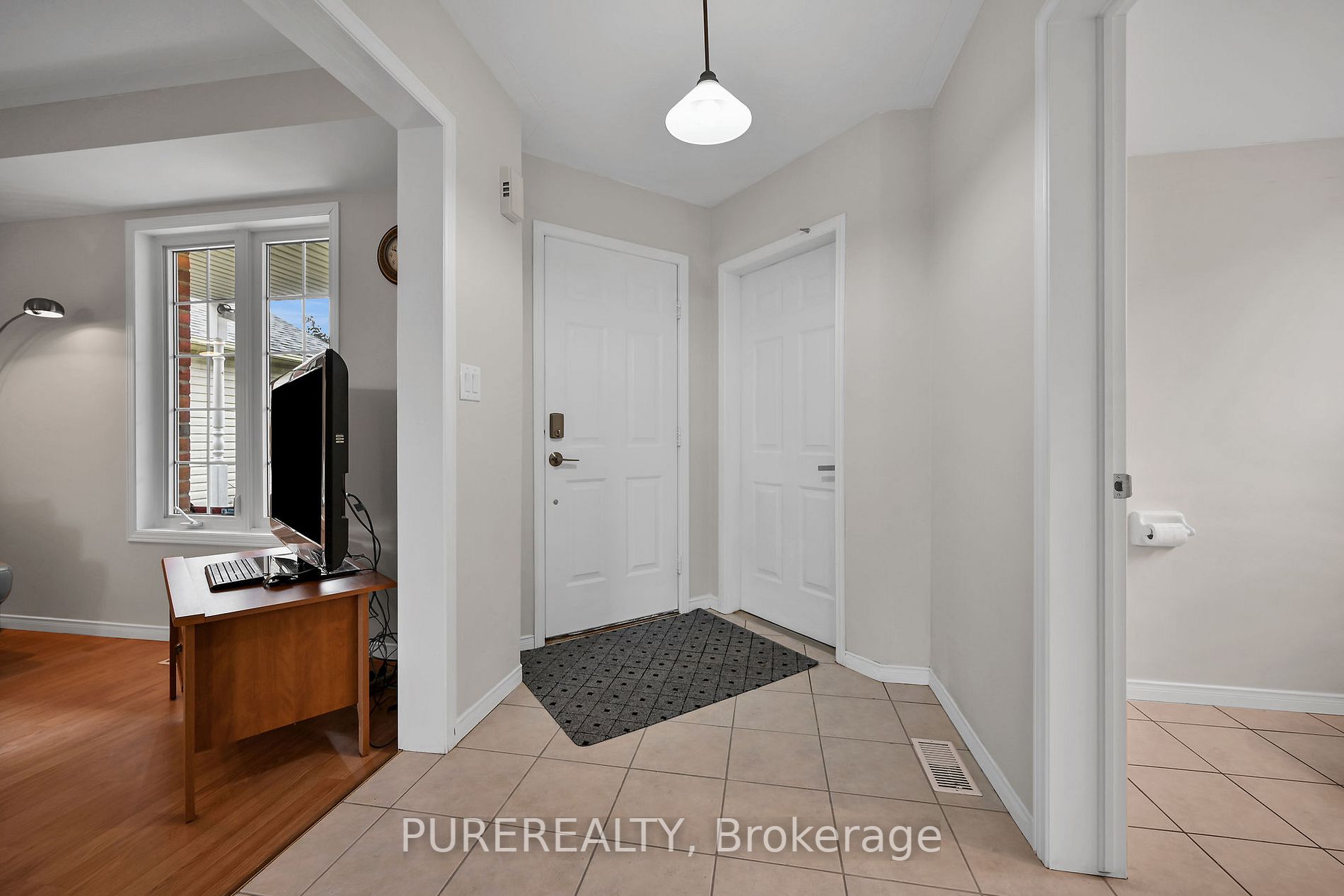5 Longview Dr