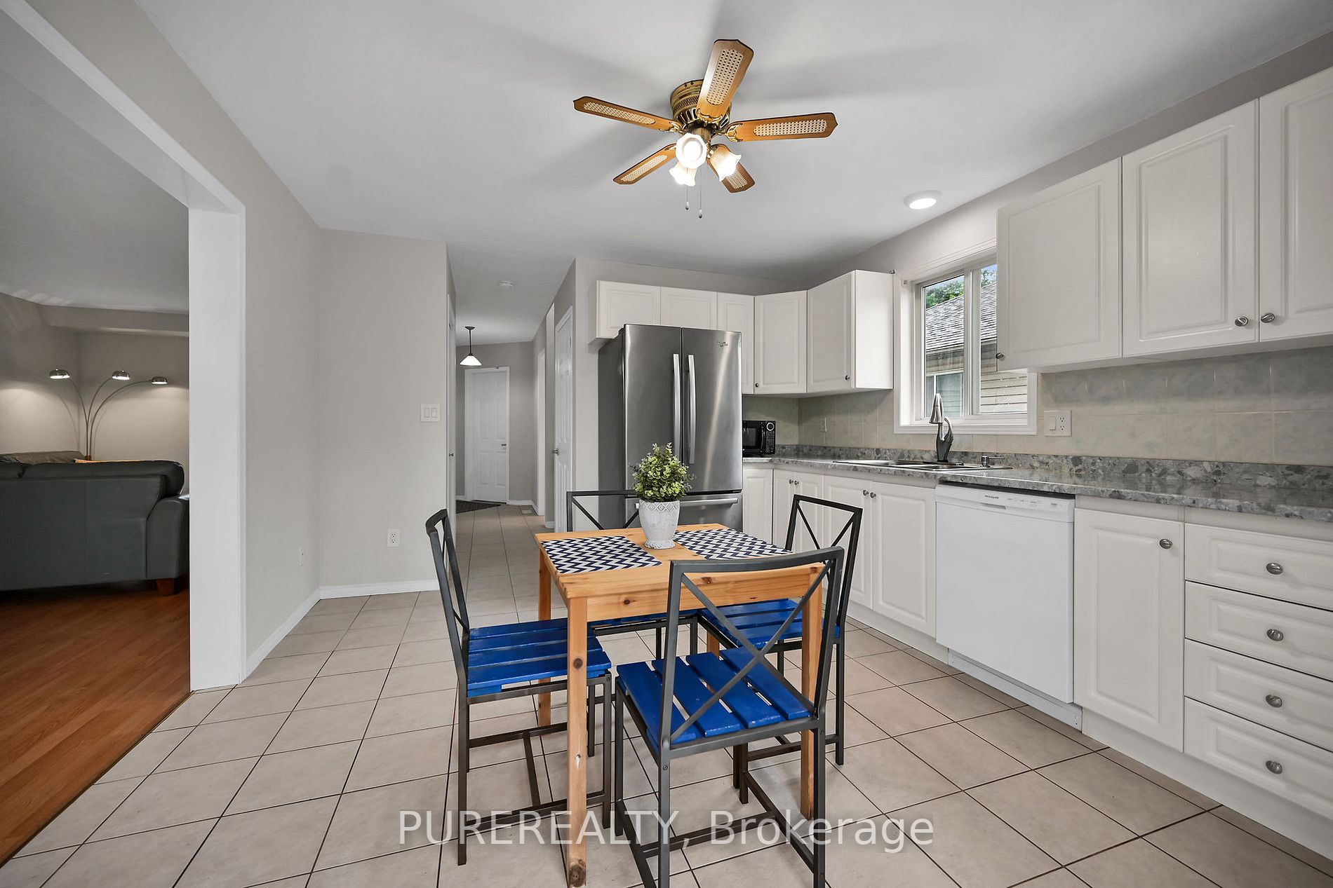 5 Longview Dr