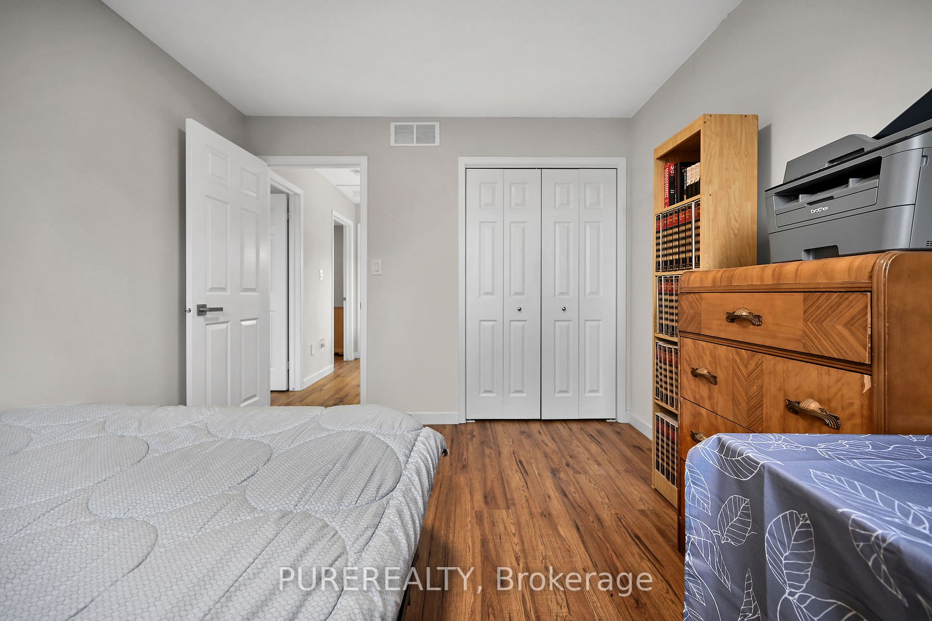 5 Longview Dr