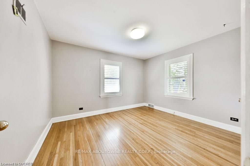 6 Tupper Blvd