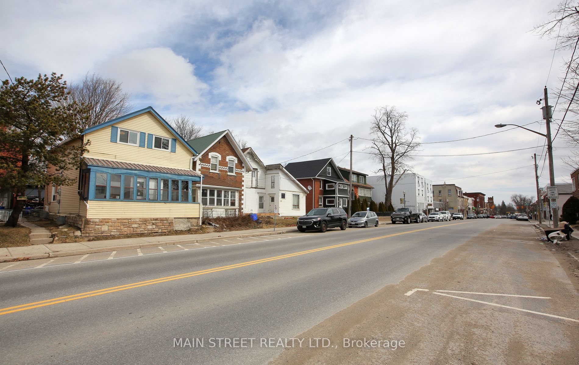 152 Main Street W