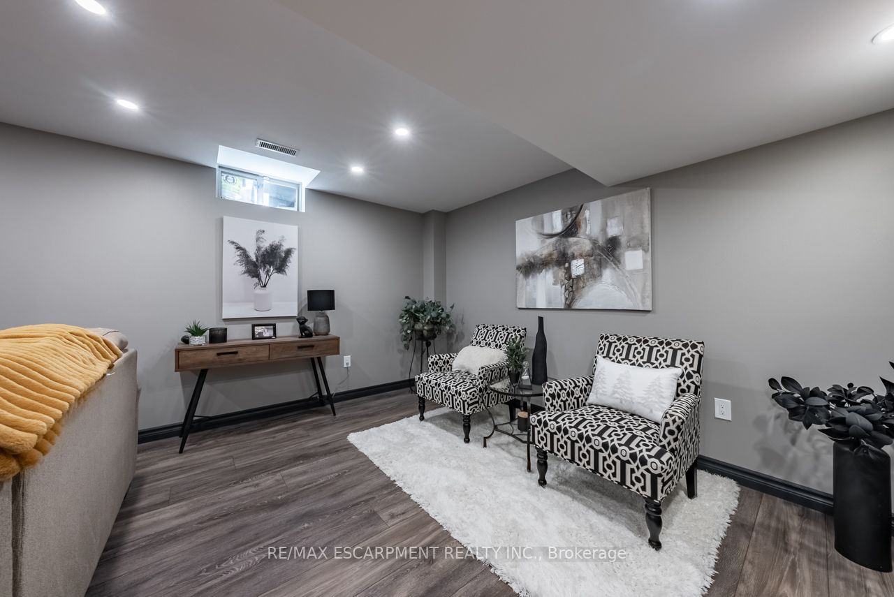 252 Westbank Tr