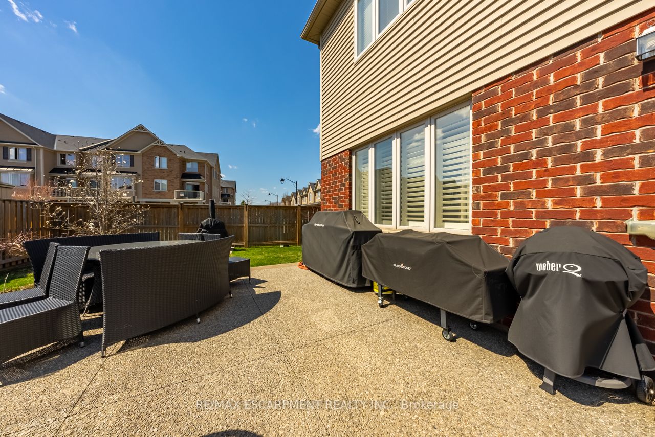 252 Westbank Tr