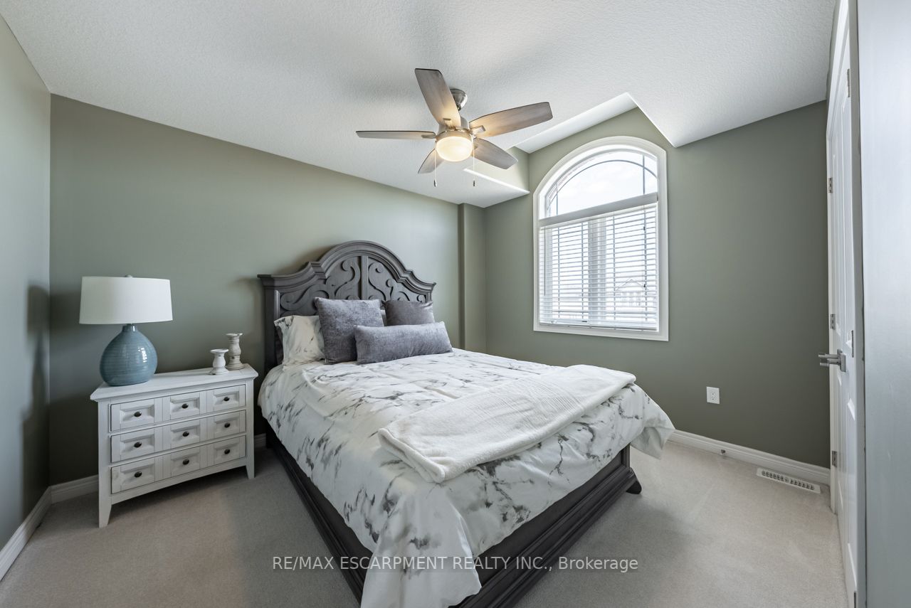 252 Westbank Tr