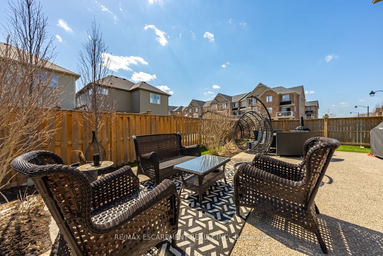 252 Westbank Tr