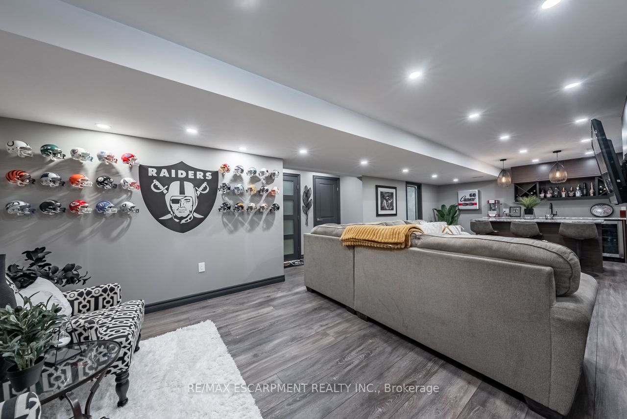 252 Westbank Tr