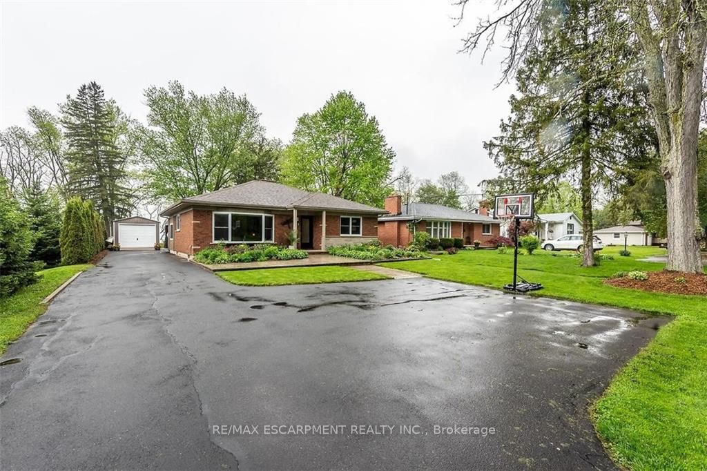 47 Blossom Ave