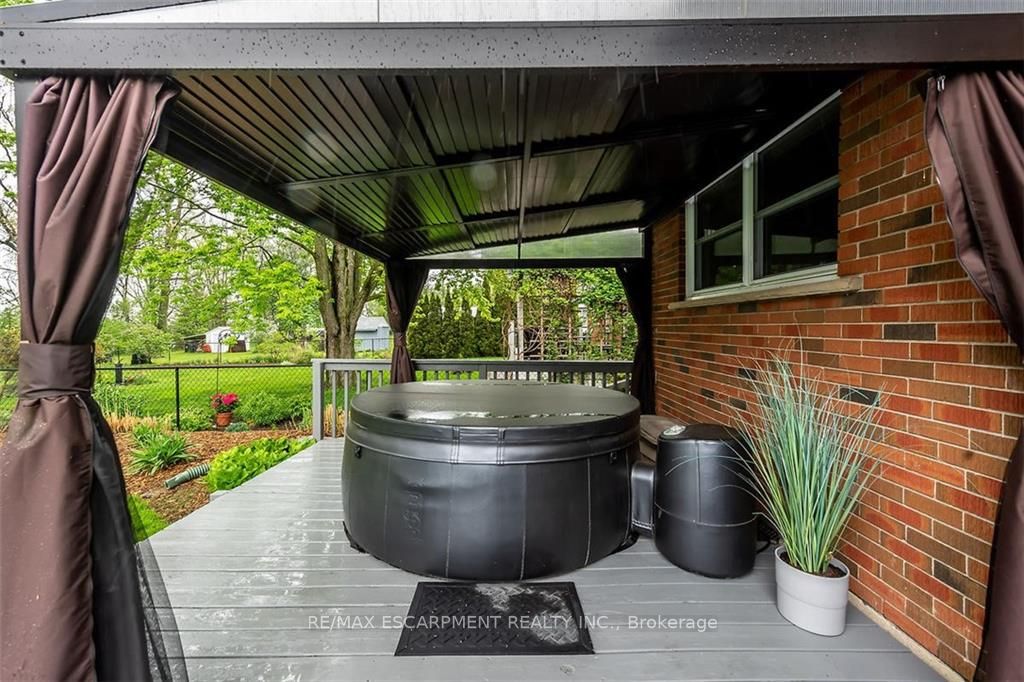 47 Blossom Ave
