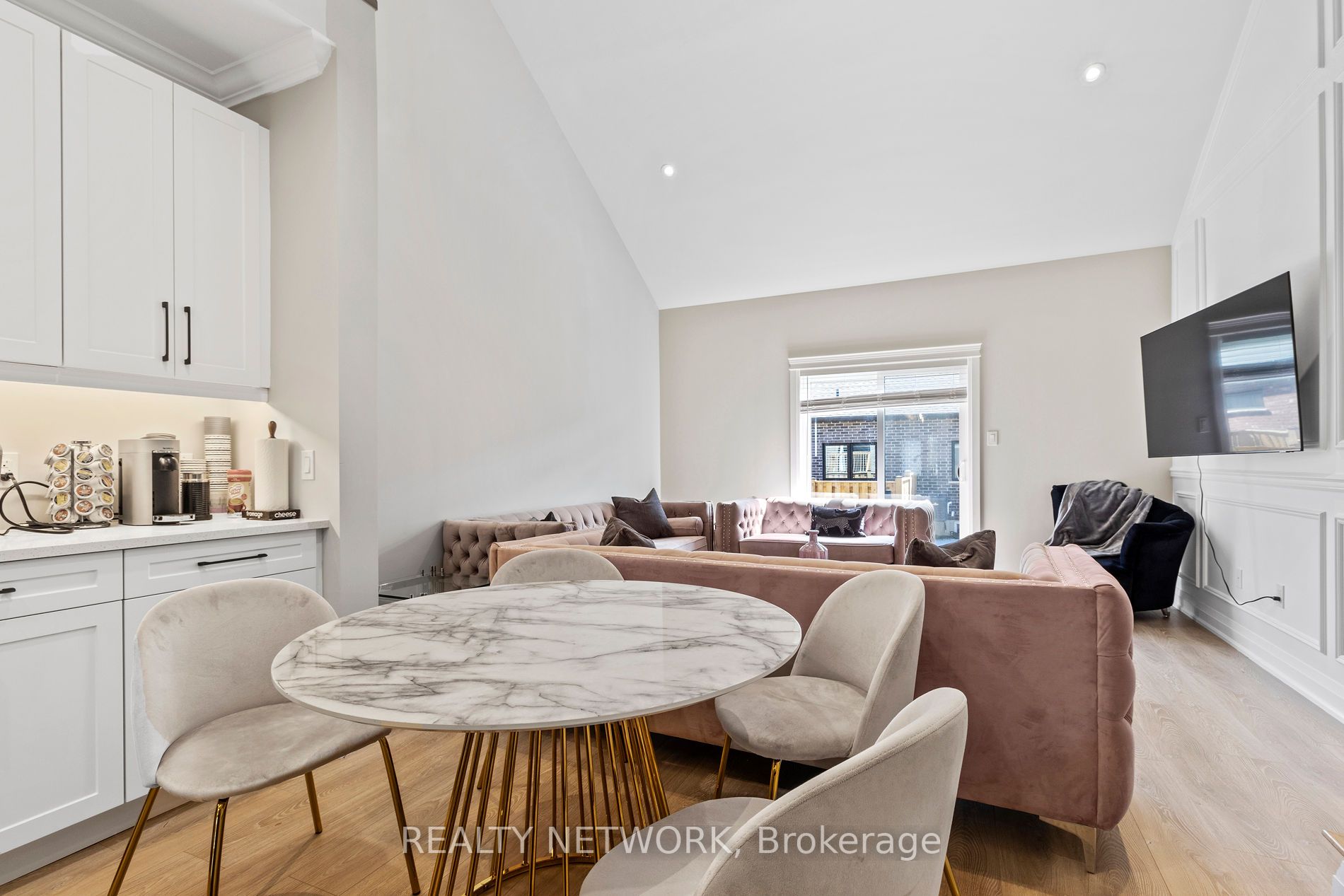 24 Tamarack Way