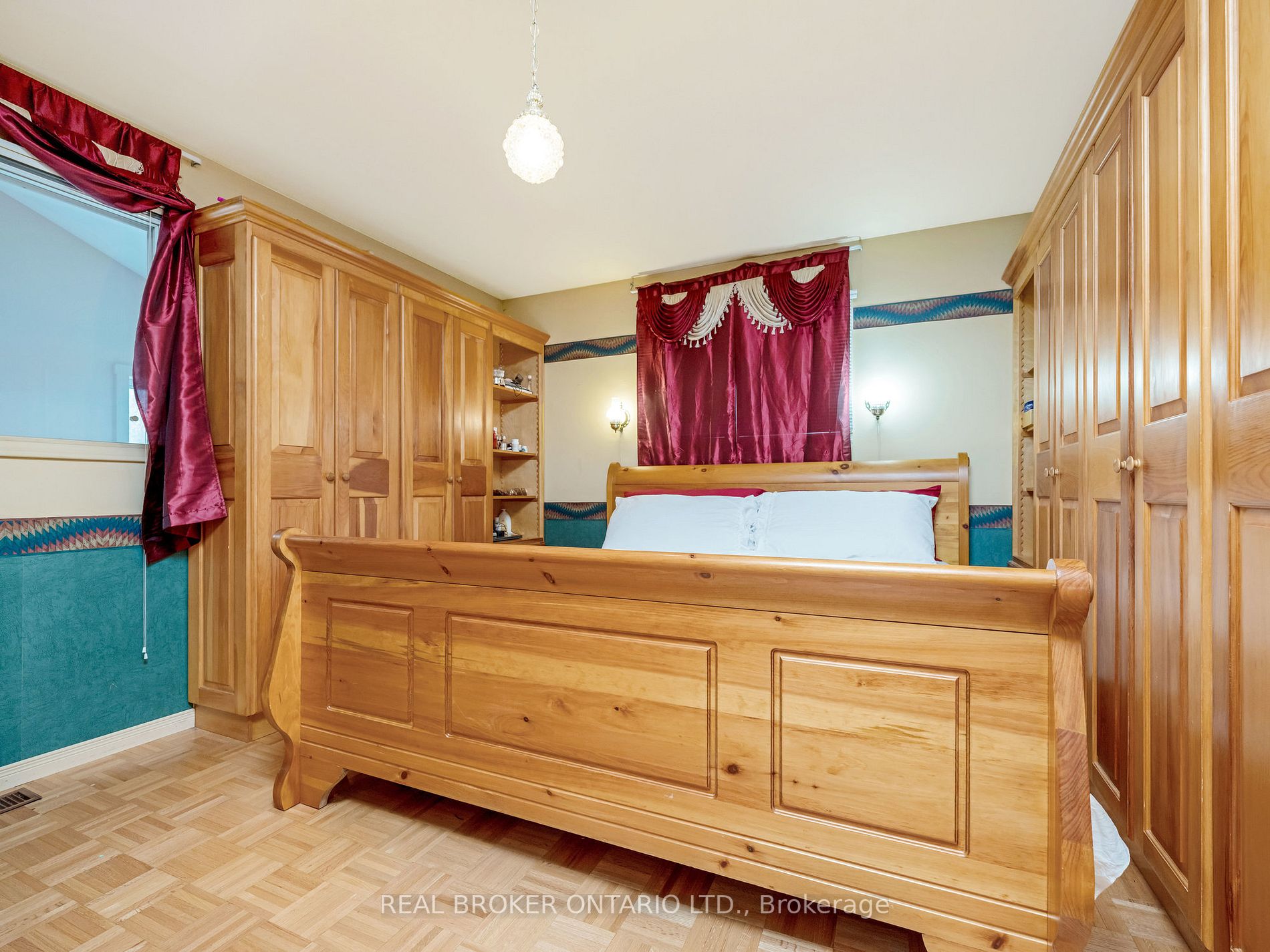 9149 Sideroad 24