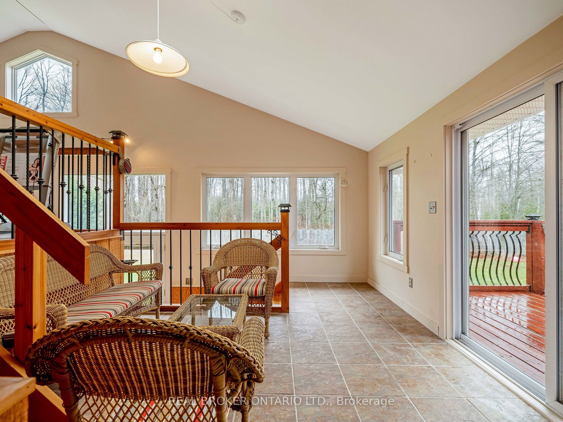 9149 Sideroad 24