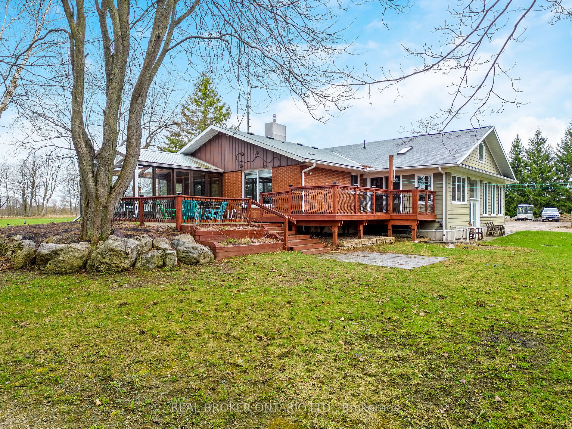 9149 Sideroad 24