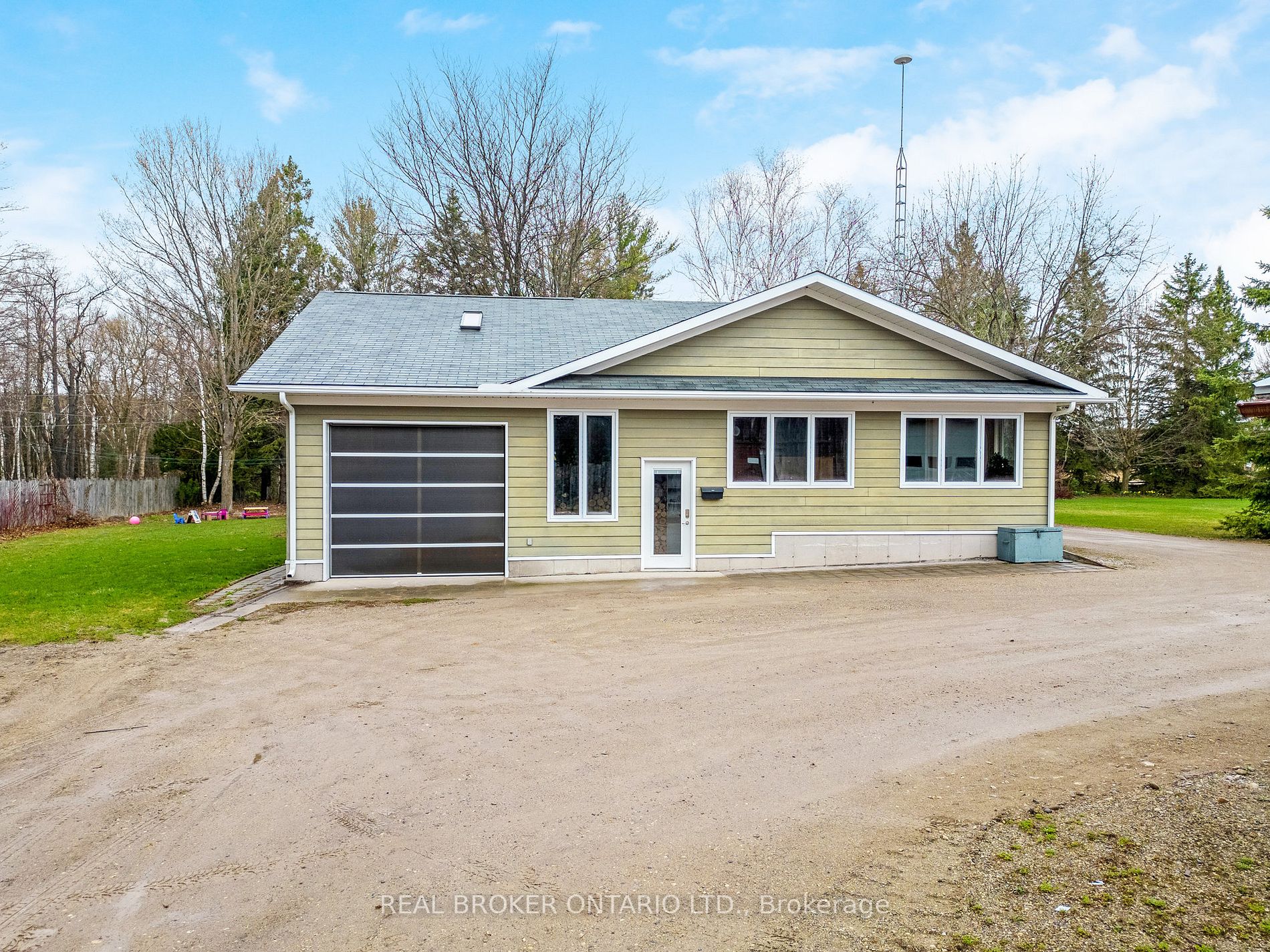 9149 Sideroad 24
