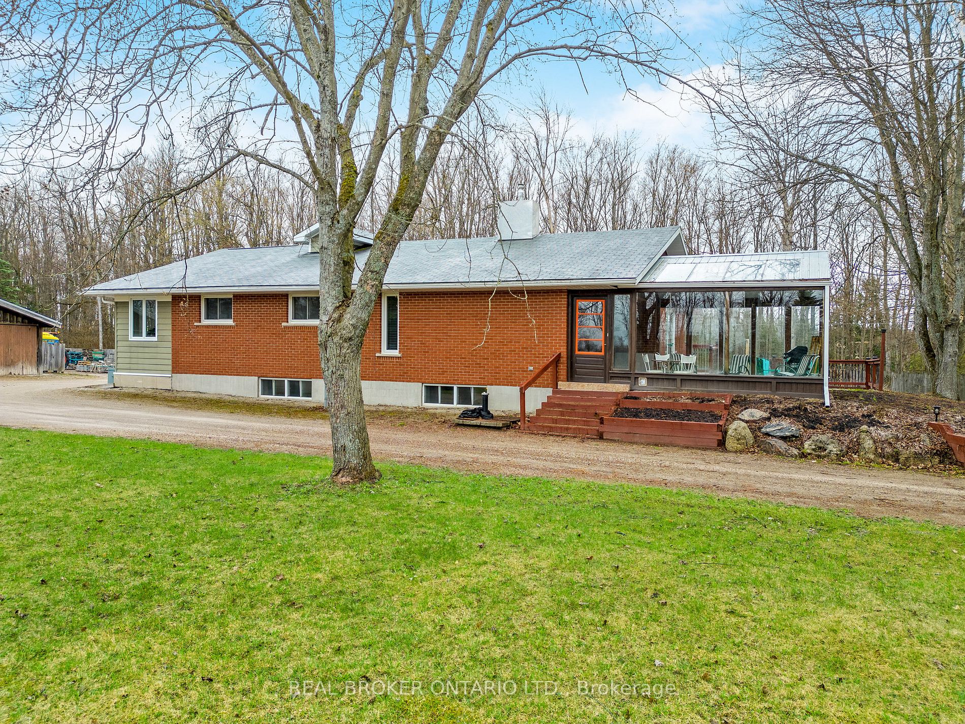 9149 Sideroad 24