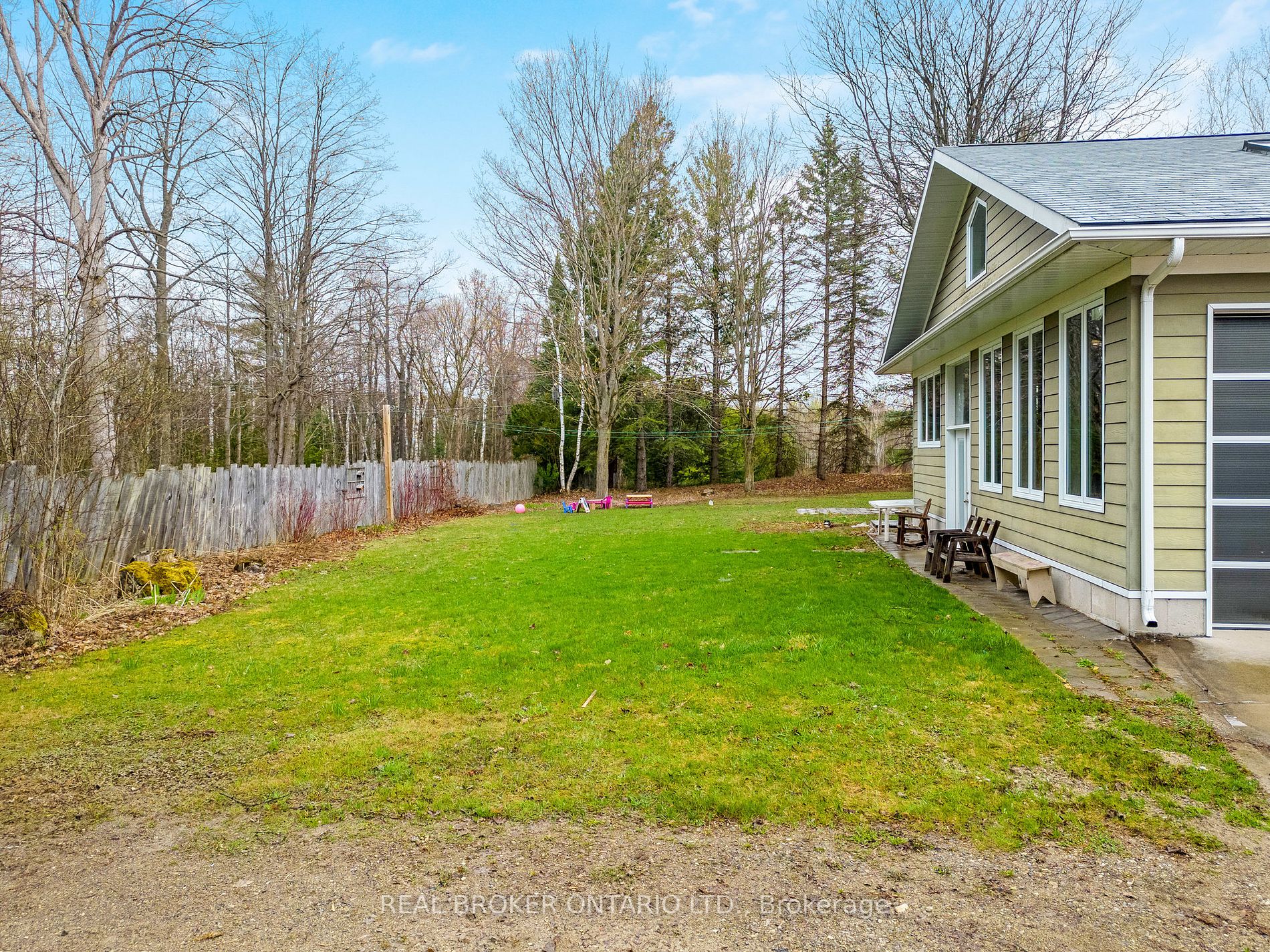 9149 Sideroad 24