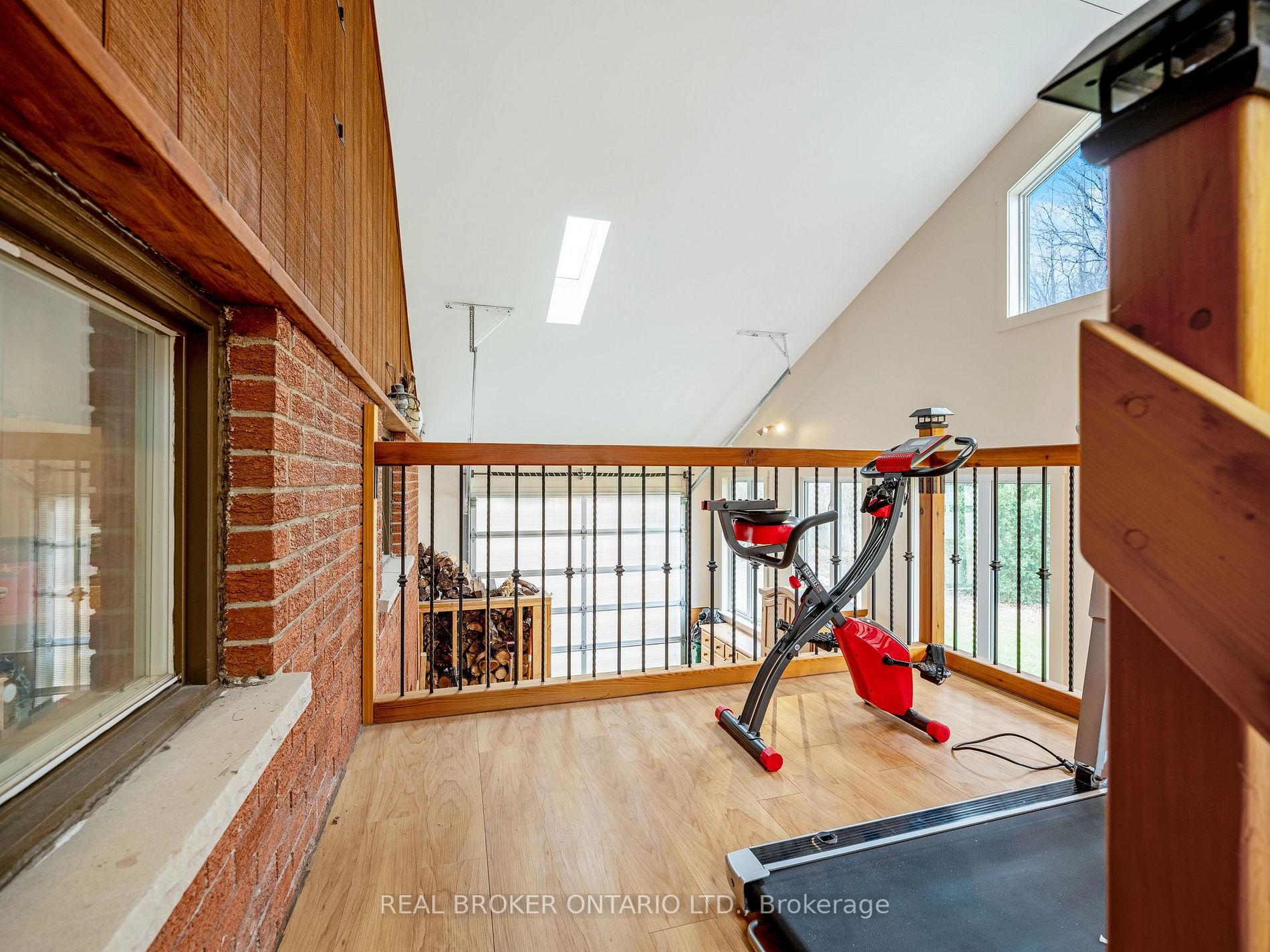 9149 Sideroad 24