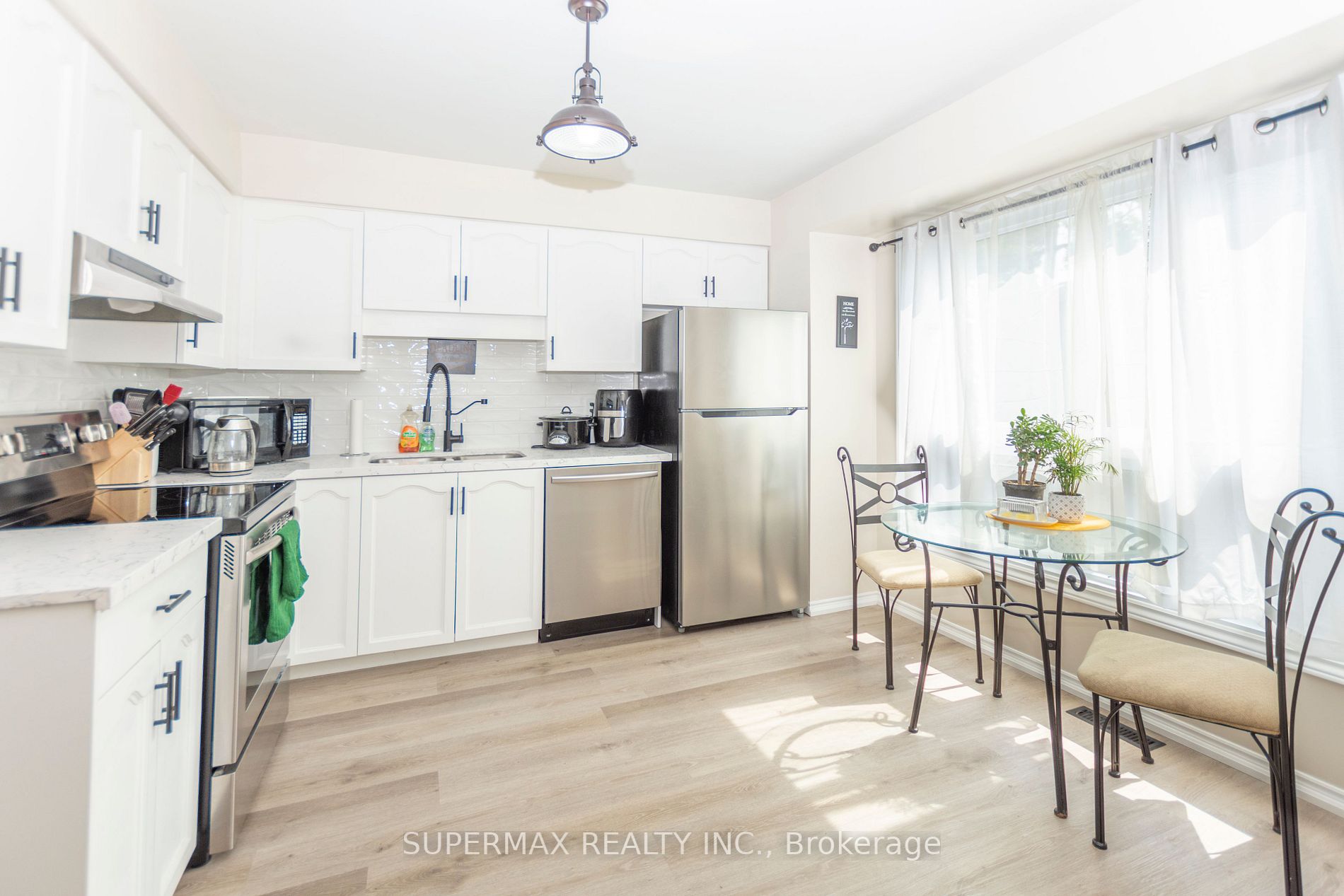 1990 Wavell Street, #5