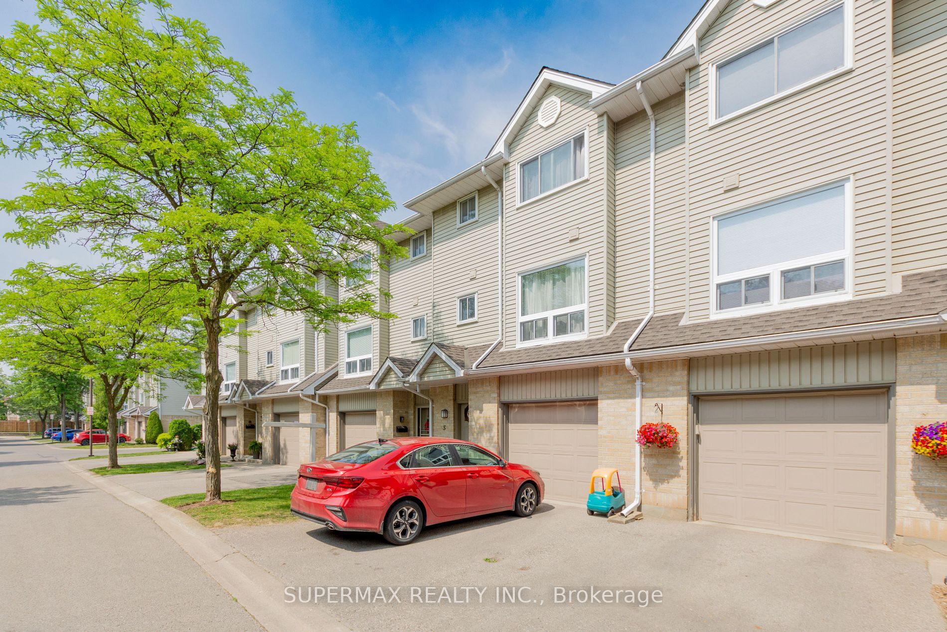 1990 Wavell Street, #5