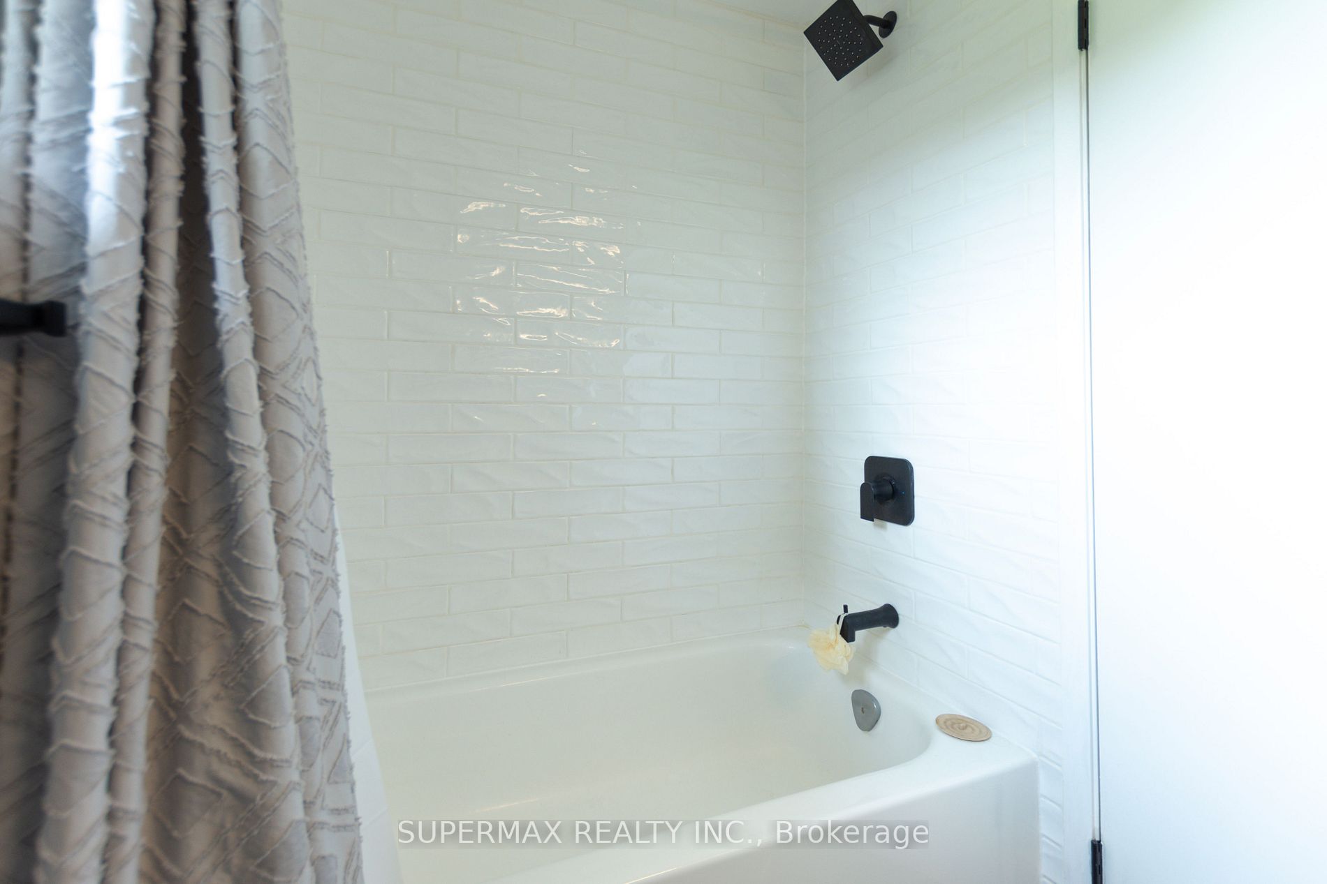 1990 Wavell Street, #5