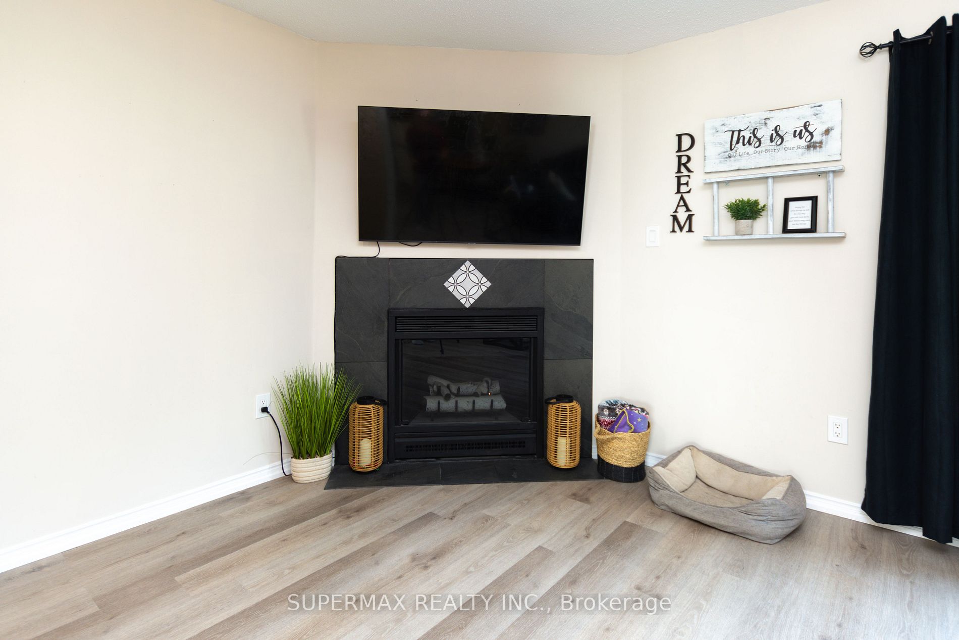 1990 Wavell Street, #5