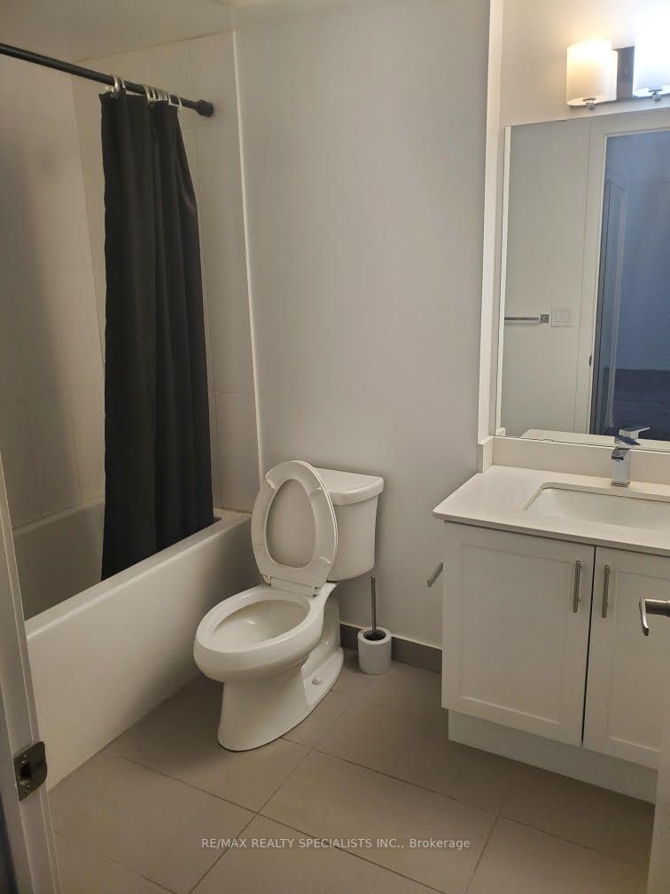 550 North Service Rd, #313