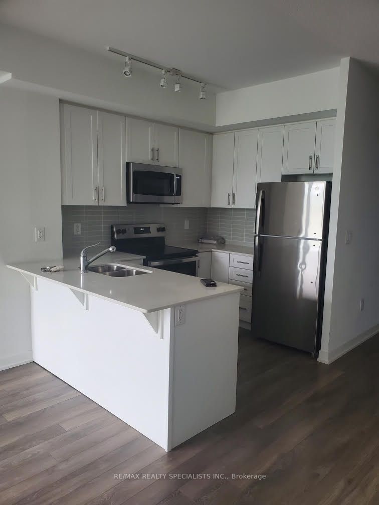 550 North Service Rd, #313