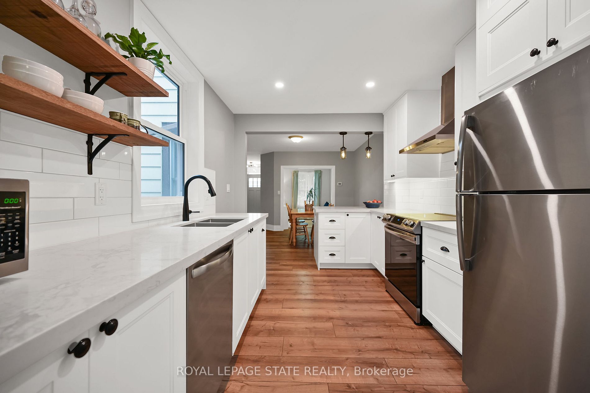29 Picton Street W