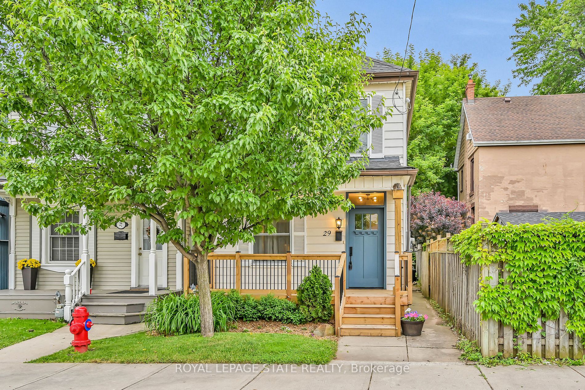 29 Picton Street W