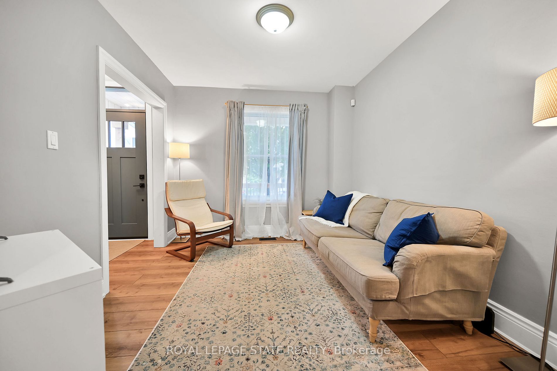 29 Picton Street W