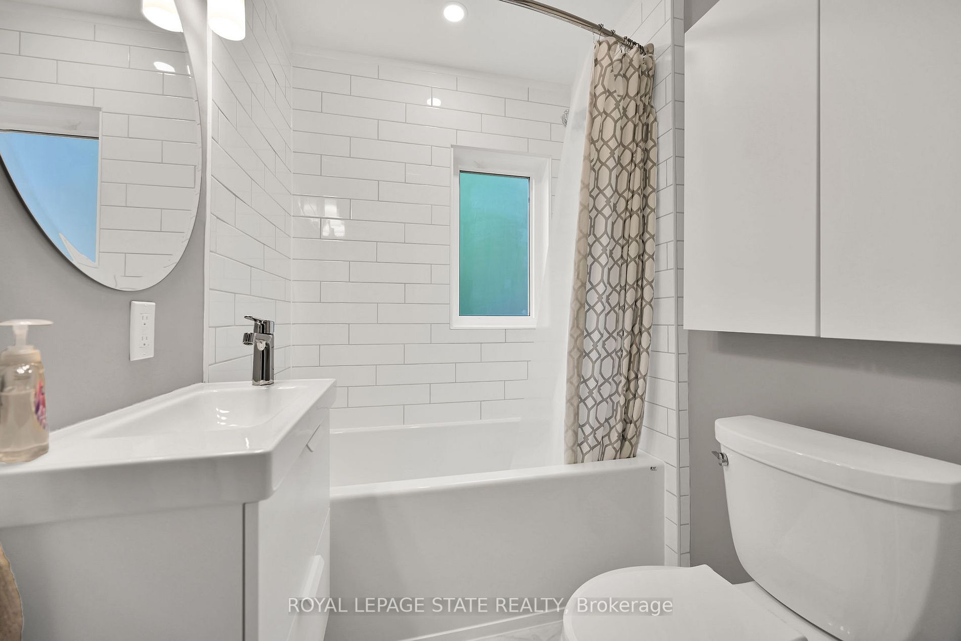 29 Picton Street W