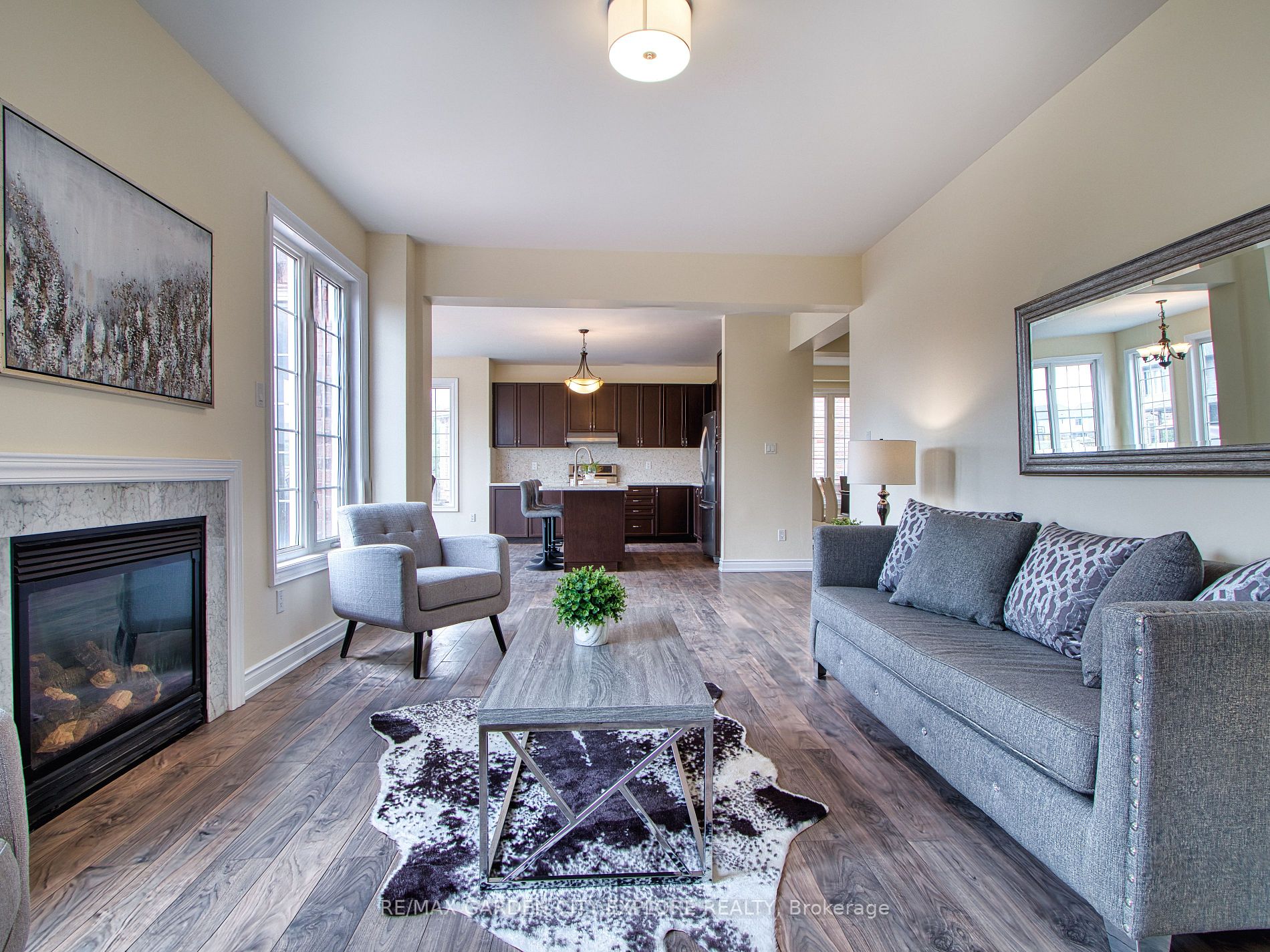 6343 Connor Crescent