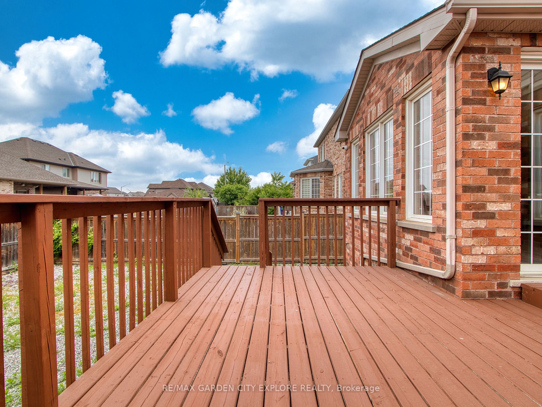 6343 Connor Crescent