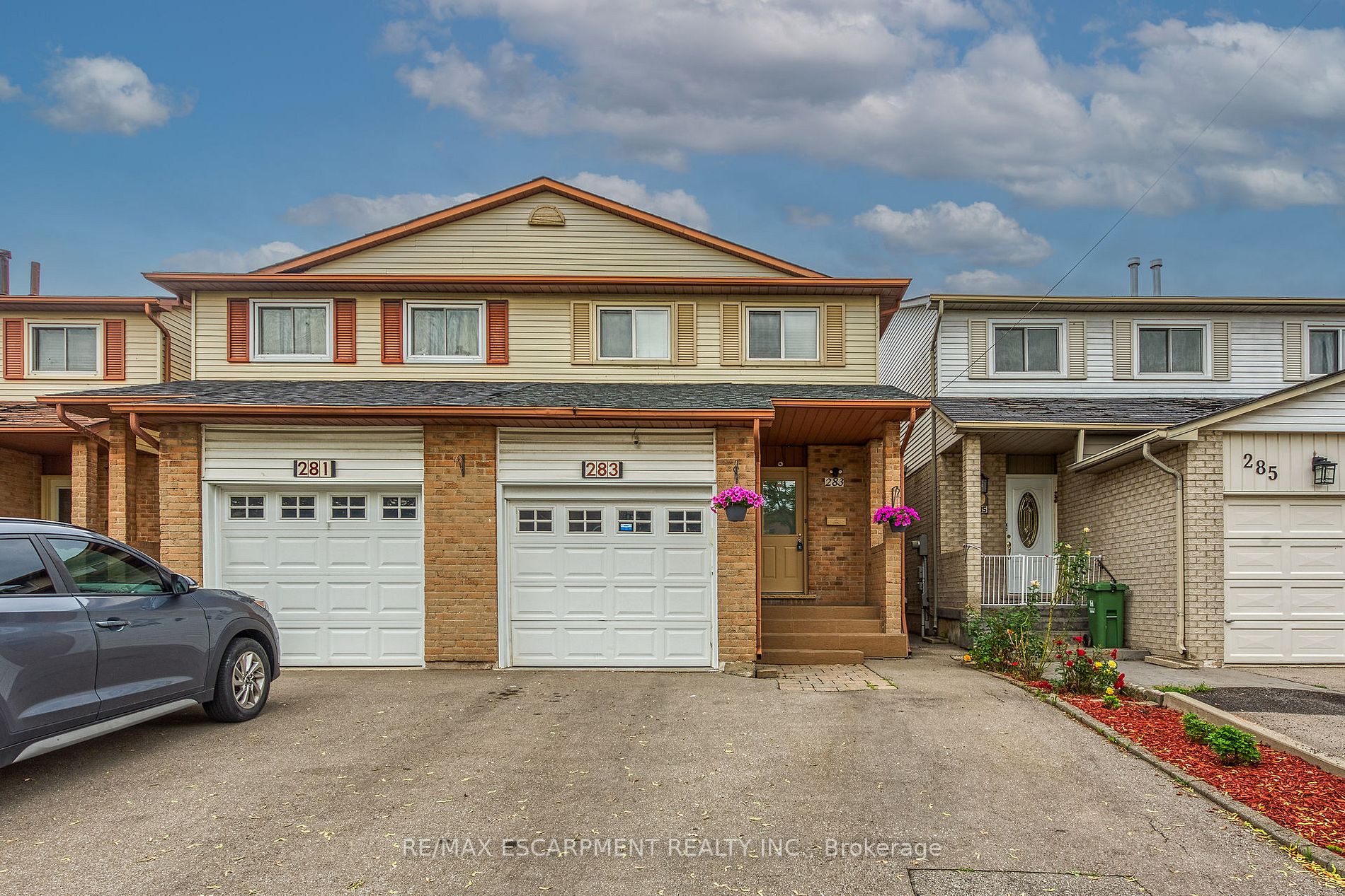283 Macintosh Dr