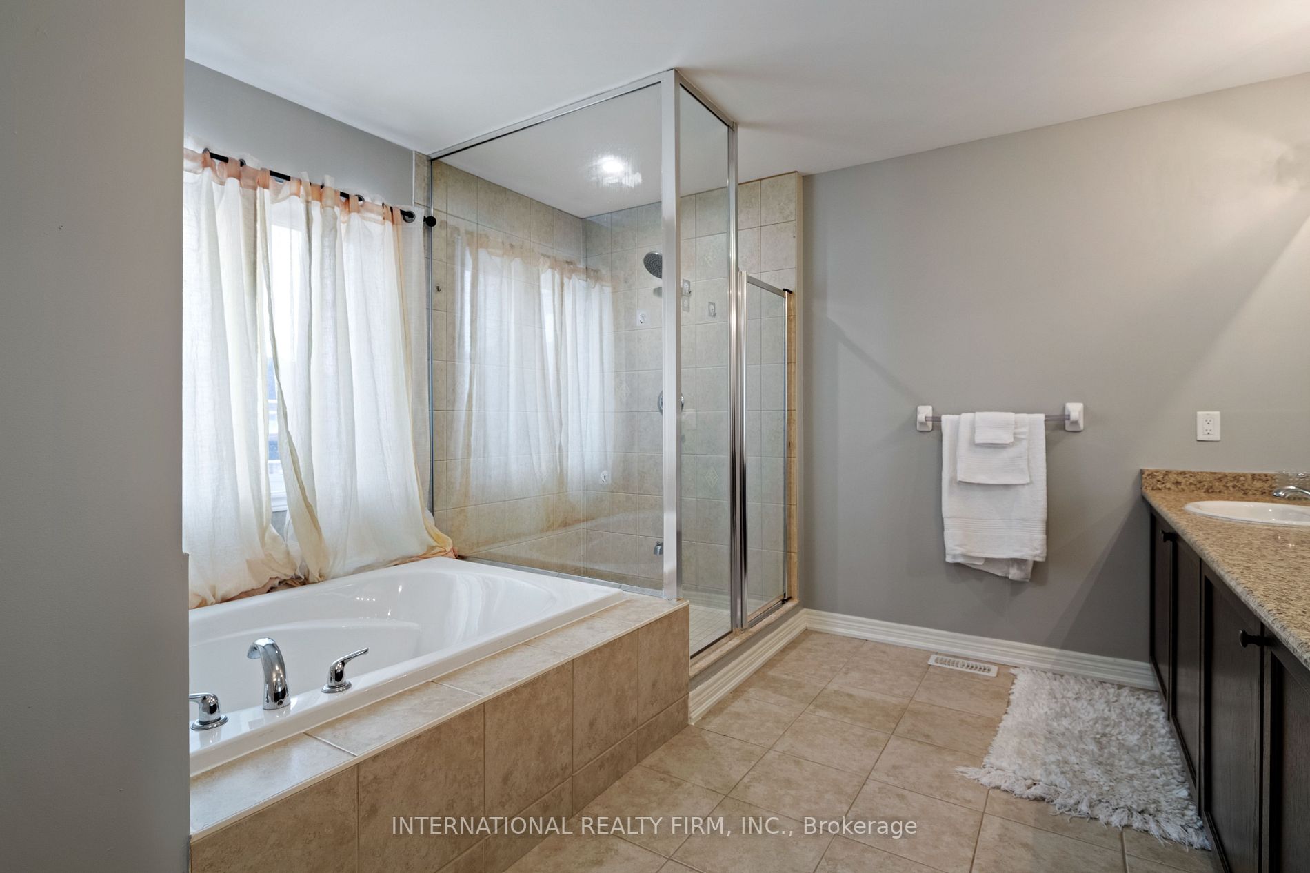 108 Johnson Dr