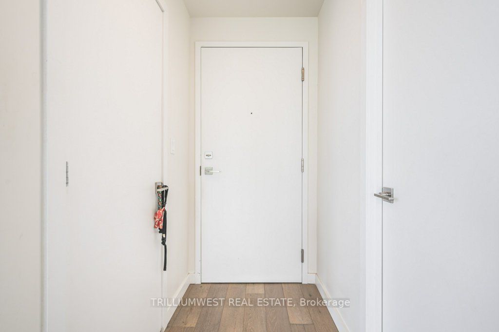 690 King St W, #601