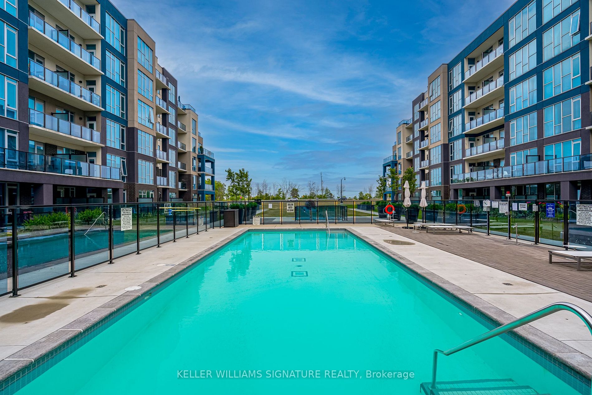 16 Concord Pl, #452