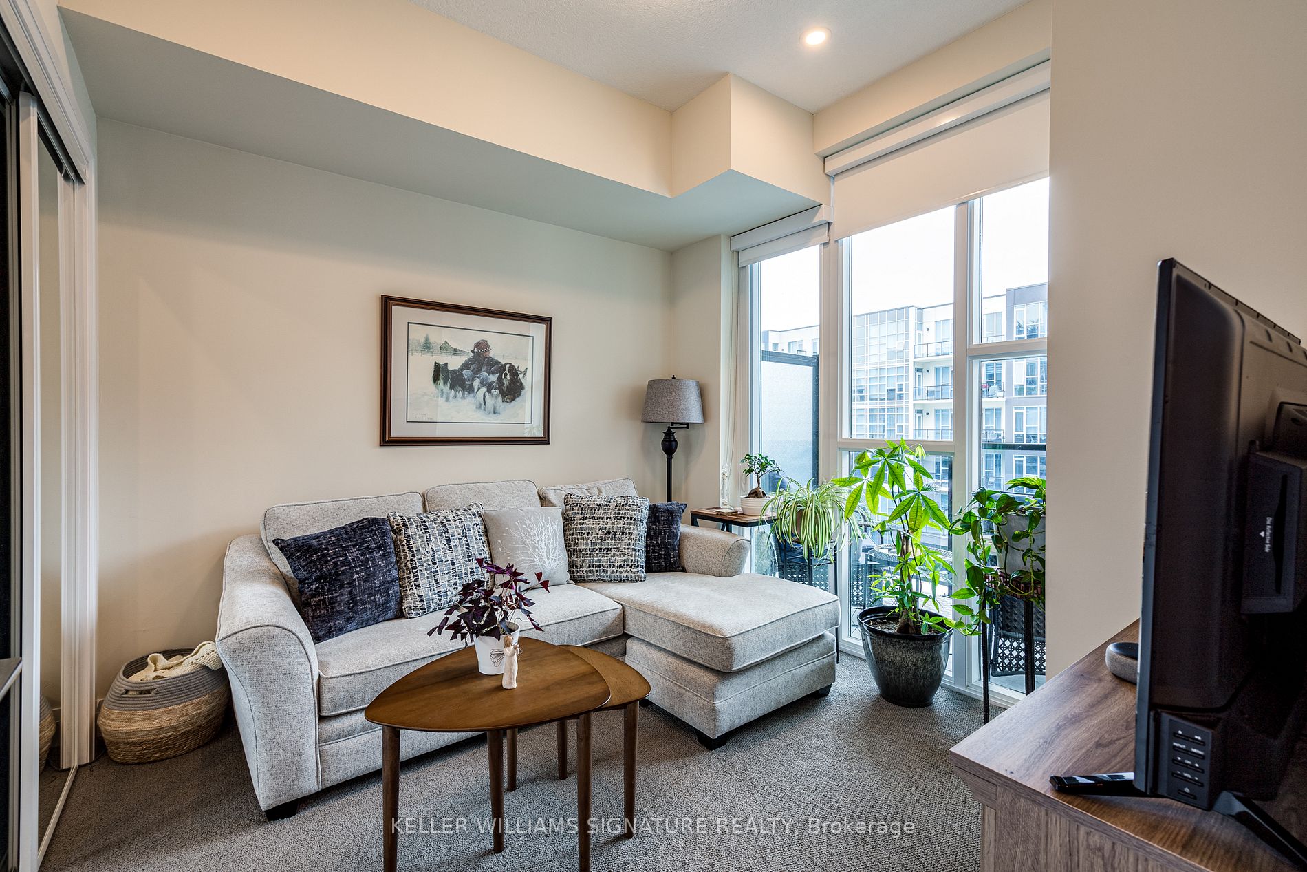 16 Concord Pl, #452