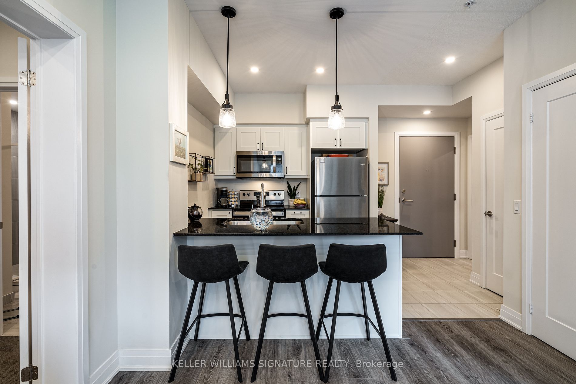 16 Concord Pl, #452